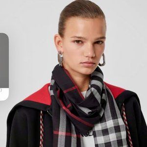 AUTHENTIC BURBERRY Check Lightweight Wool Silk Scarf